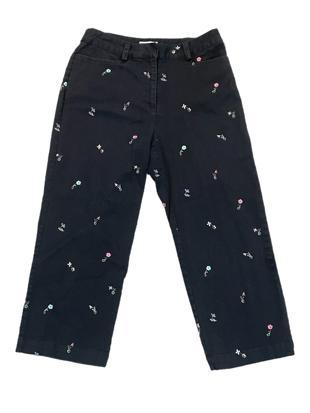 Vtg black floral embroidered cropped capri stretch pants office Cottagecore 
8